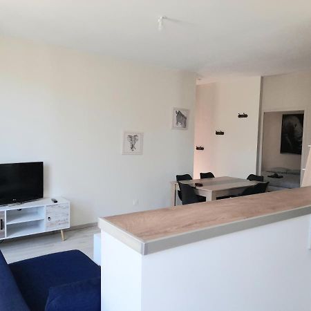 Le Scandinave Apartment Joigny Exterior photo